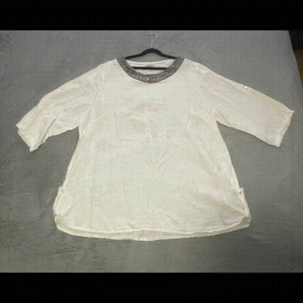 LINA Tomei Linen 3/4 sleeve blouse with beaded neckline detail size 2X